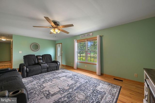 1566 VERNON RD, Harrington, DE 19952