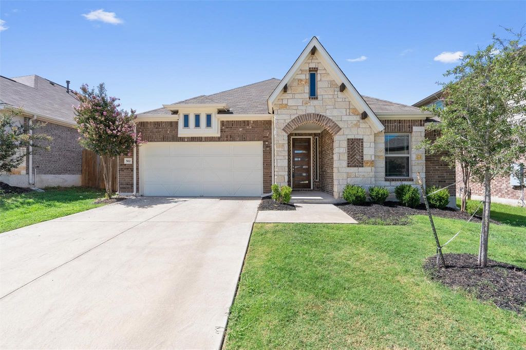 562 Leadtree Loop LOOP, Buda, TX 78610