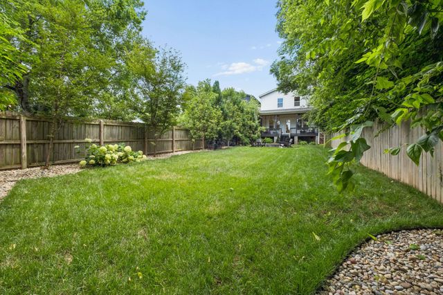 2013B Hutton Dr, Nashville, TN 37210