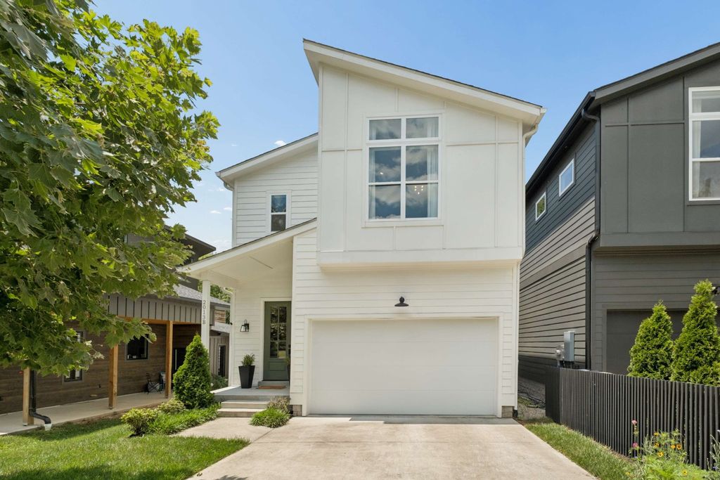 2013B Hutton Dr, Nashville, TN 37210