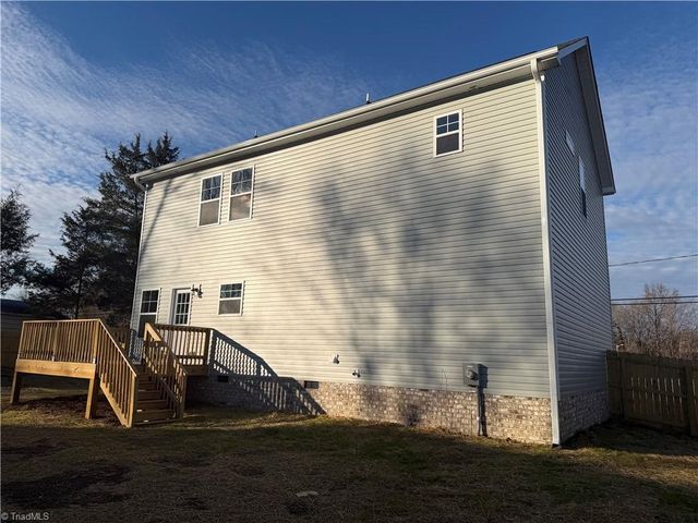 100 Snead Road, Winston-salem, NC 27103