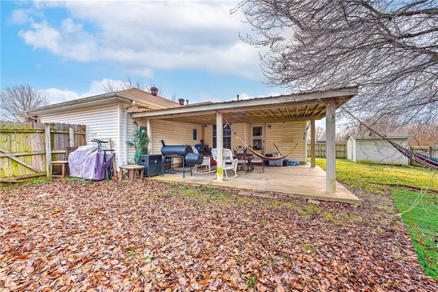 122 S Bailey Street, Lowell, AR 72745