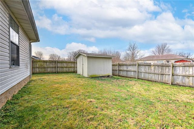 122 S Bailey Street, Lowell, AR 72745