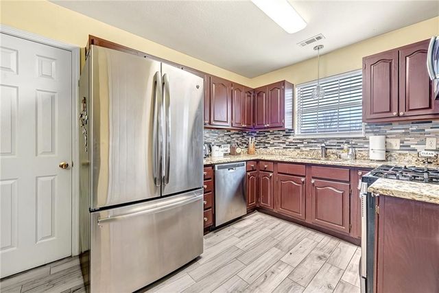 122 S Bailey Street, Lowell, AR 72745