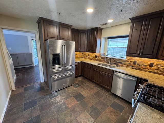 4514 Beechcraft Street, Seabrook, TX 77586