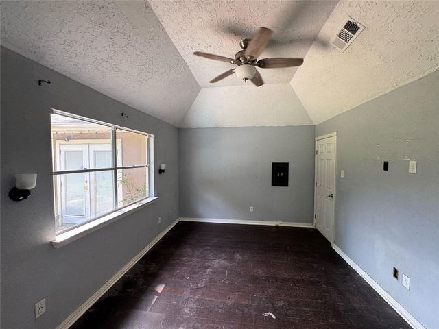 4514 Beechcraft Street, Seabrook, TX 77586