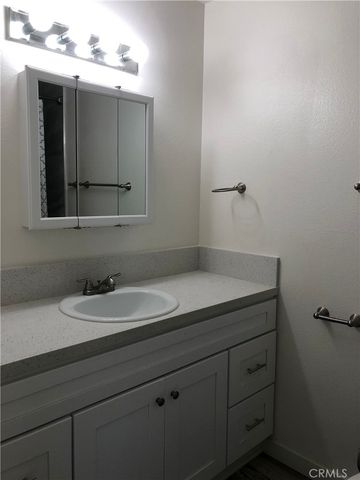 17011 Sims Lane 4, Huntington Beach, CA 92649