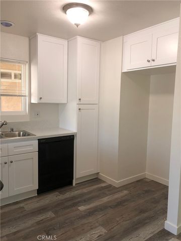 17011 Sims Lane 4, Huntington Beach, CA 92649