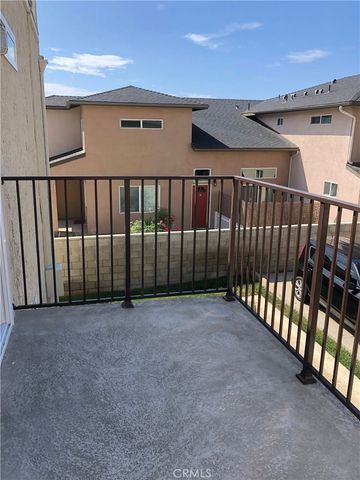 17011 Sims Lane 4, Huntington Beach, CA 92649
