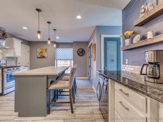 3314 E 68th Street 11, Tulsa, OK 74136