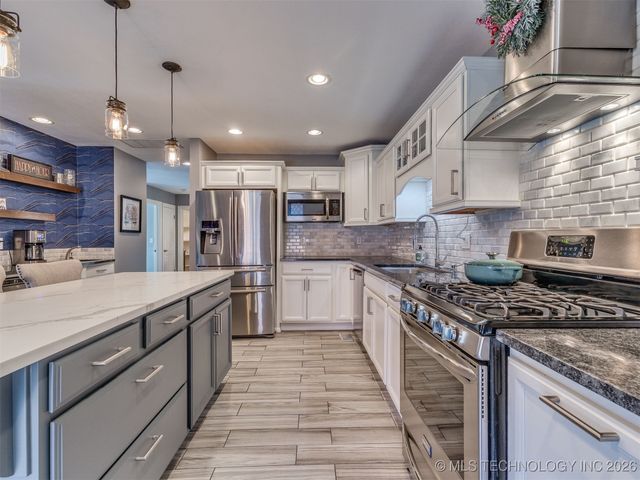 3314 E 68th Street 11, Tulsa, OK 74136