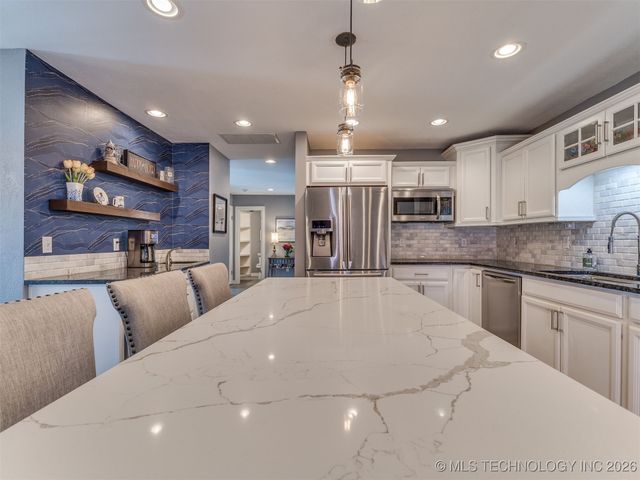 3314 E 68th Street 11, Tulsa, OK 74136