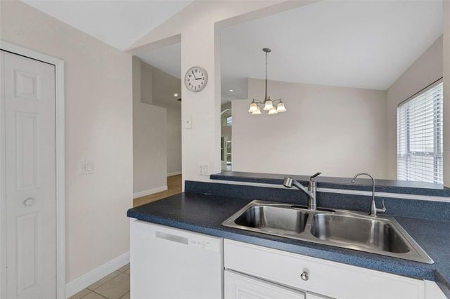 102 CANARY ISLAND CIRCLE, Davenport, FL 33837