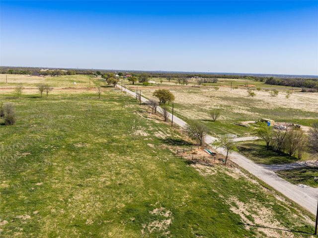 408 Cr-1475, Alvord, TX 76225