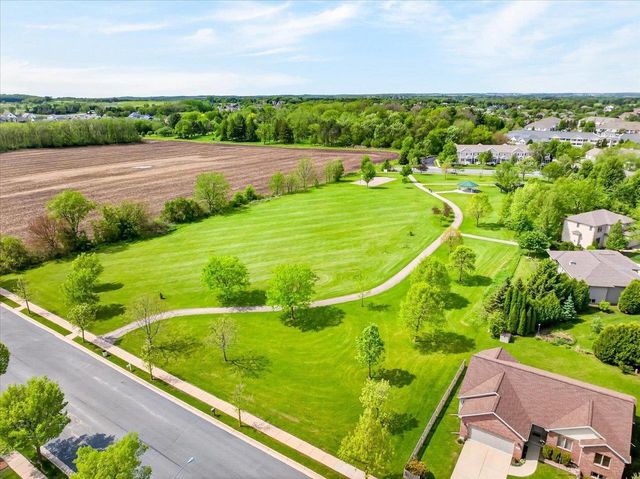 9423 White Fox Lane, Middleton, WI 53562