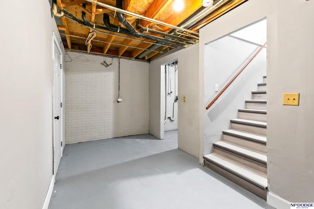 2305 Fowler Avenue, Omaha, NE 68110