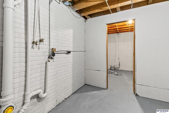 2305 Fowler Avenue, Omaha, NE 68110
