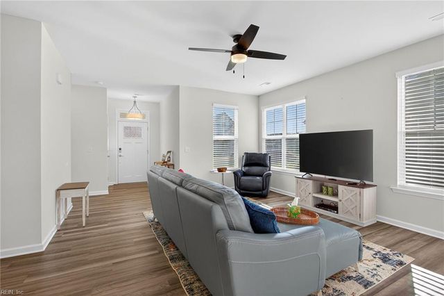 105 Cathedral ST, Smithfield, VA 23430