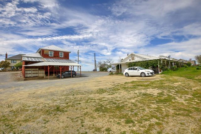 1095 Cold Springs Rd, Placerville, CA 95667