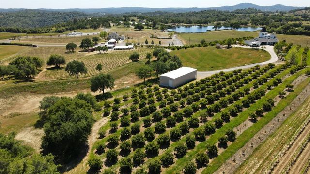 1095 Cold Springs Rd, Placerville, CA 95667