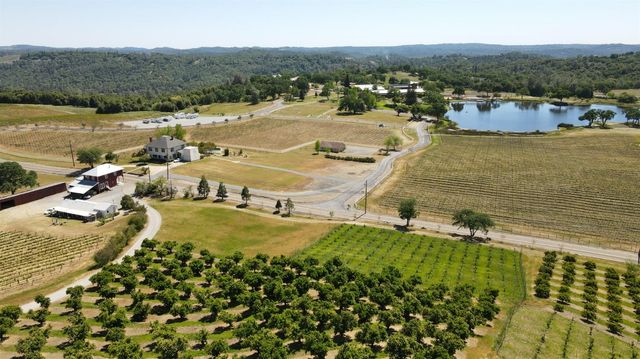 1095 Cold Springs Rd, Placerville, CA 95667