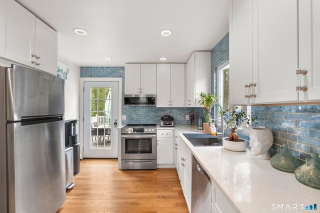 141 Rood Avenue, Windsor, CT 06095