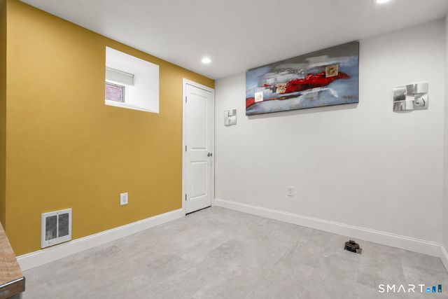 141 Rood Avenue, Windsor, CT 06095