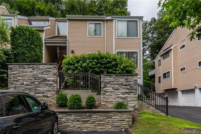 170 Birchwood Close, Chappaqua, NY 10514