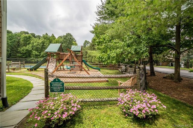 170 Birchwood Close, Chappaqua, NY 10514
