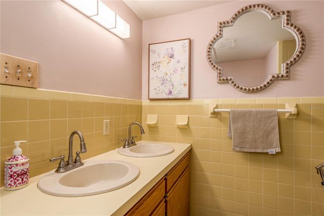 128 E VIRGINIA LANE, Clearwater, FL 33759