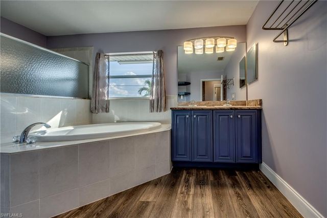 823 SW 10th ST, Cape Coral, FL 33991