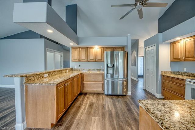 823 SW 10th ST, Cape Coral, FL 33991