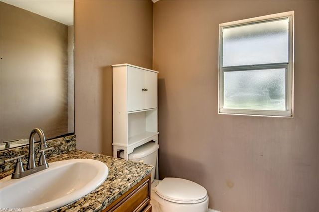 823 SW 10th ST, Cape Coral, FL 33991