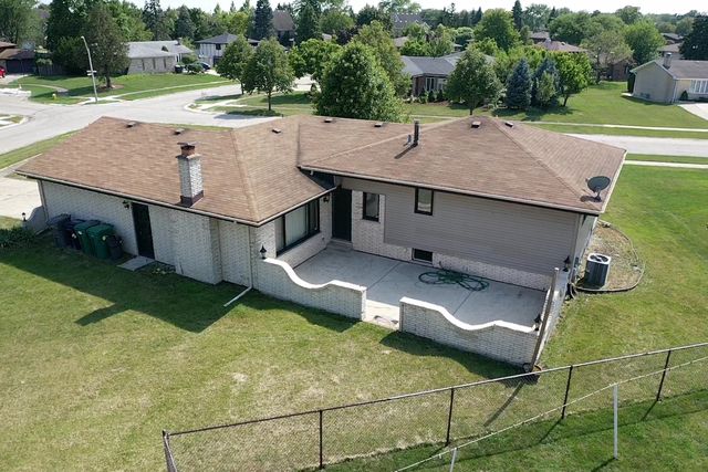 8818 Lori Lane, Orland Park, IL 60462