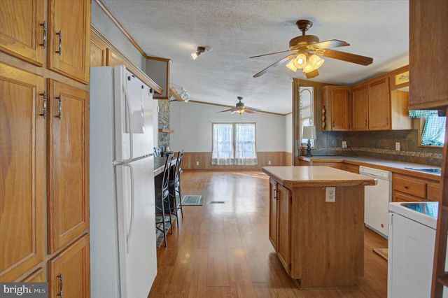 15134 N YOUNG RD, Greencastle, PA 17225