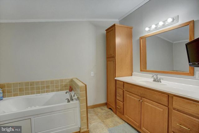 15134 N YOUNG RD, Greencastle, PA 17225