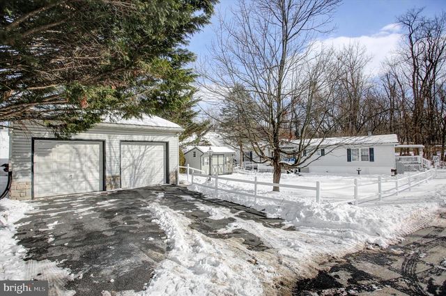 15134 N YOUNG RD, Greencastle, PA 17225