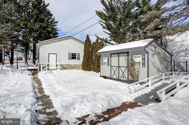 15134 N YOUNG RD, Greencastle, PA 17225