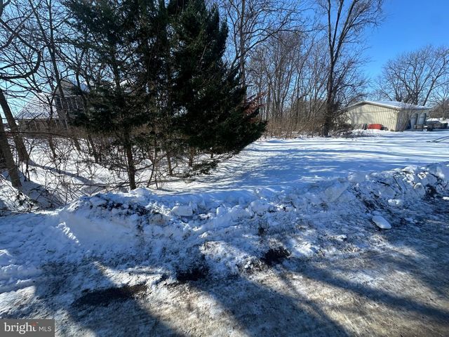 15134 N YOUNG RD, Greencastle, PA 17225