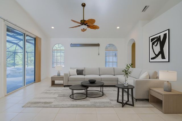 176 SW Fernleaf Trail, Port St. Lucie, FL 34953