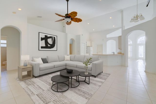 176 SW Fernleaf Trail, Port St. Lucie, FL 34953