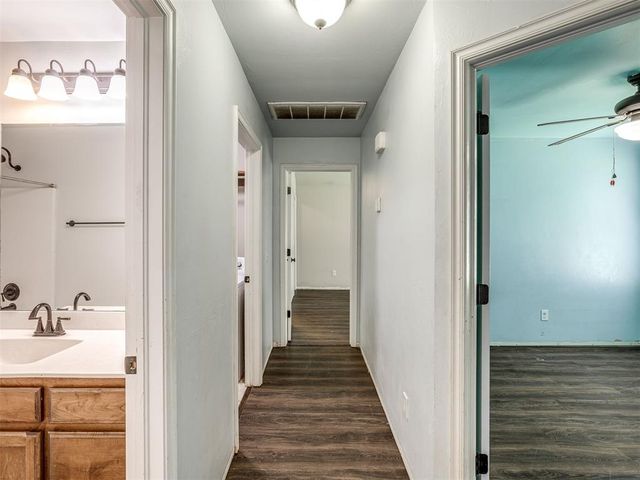 1225 Hickory Creek Drive, Yukon, OK 73099