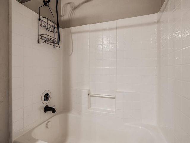 1225 Hickory Creek Drive, Yukon, OK 73099