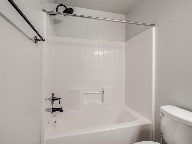 1225 Hickory Creek Drive, Yukon, OK 73099