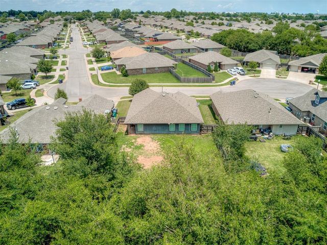 1225 Hickory Creek Drive, Yukon, OK 73099