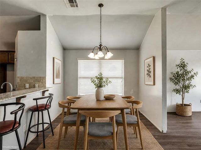 1225 Hickory Creek Drive, Yukon, OK 73099