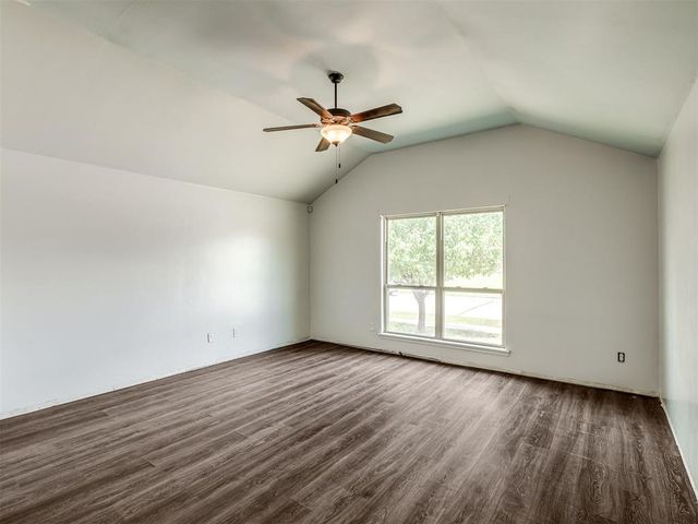 1225 Hickory Creek Drive, Yukon, OK 73099