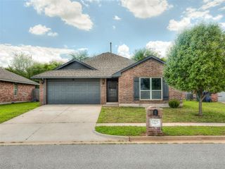 1225 Hickory Creek Drive, Yukon, OK 73099