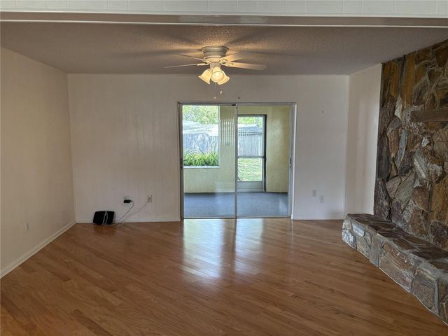 1008 LADY GUINEVERE DRIVE, Valrico, FL 33594