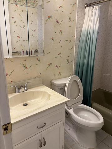 1008 LADY GUINEVERE DRIVE, Valrico, FL 33594